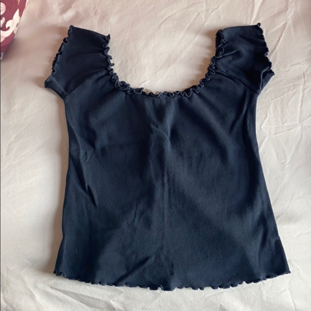 Brandy Melville women’s ruffle t-shirt